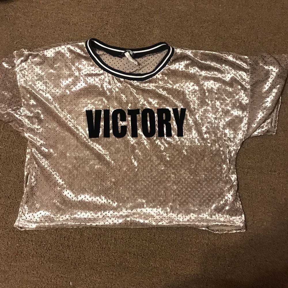 A crop top victory shirt only been used one time